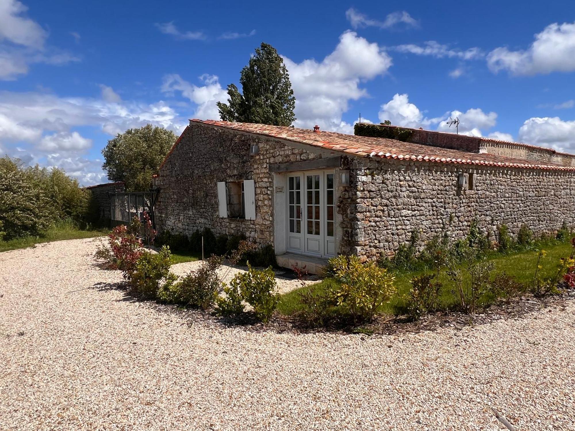 Chateau De Feusse Saint-Just-Luzac Εξωτερικό φωτογραφία