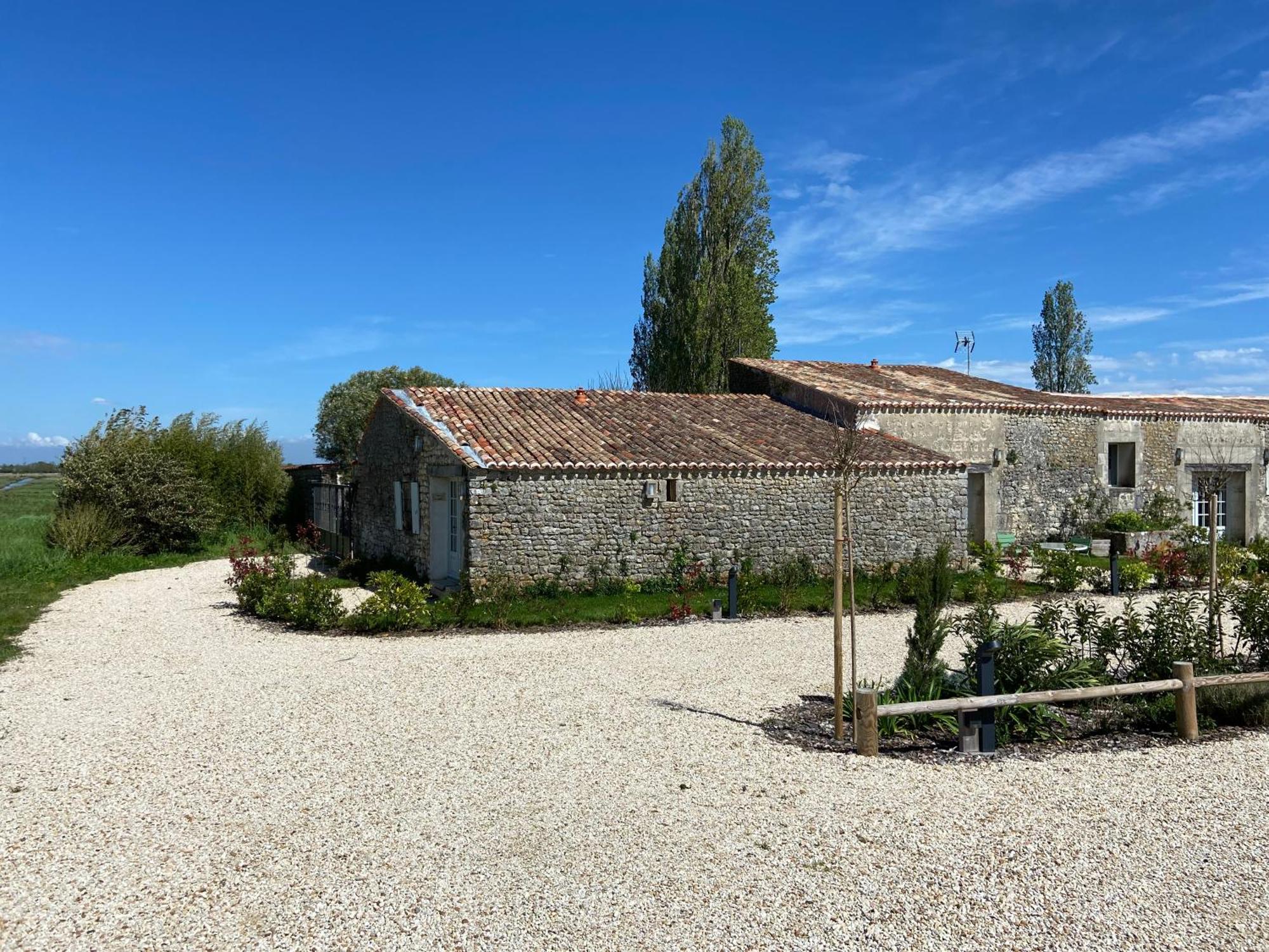 Chateau De Feusse Saint-Just-Luzac Εξωτερικό φωτογραφία
